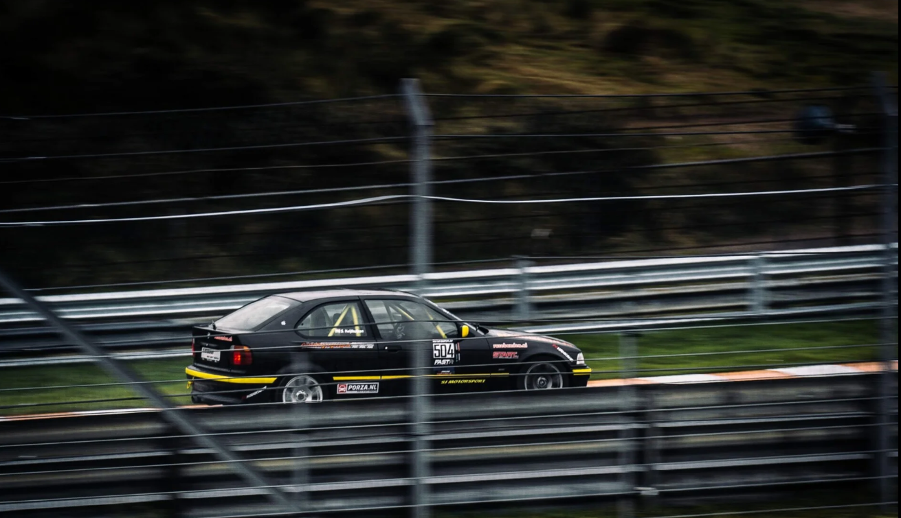 BMW 318ti Compact E36